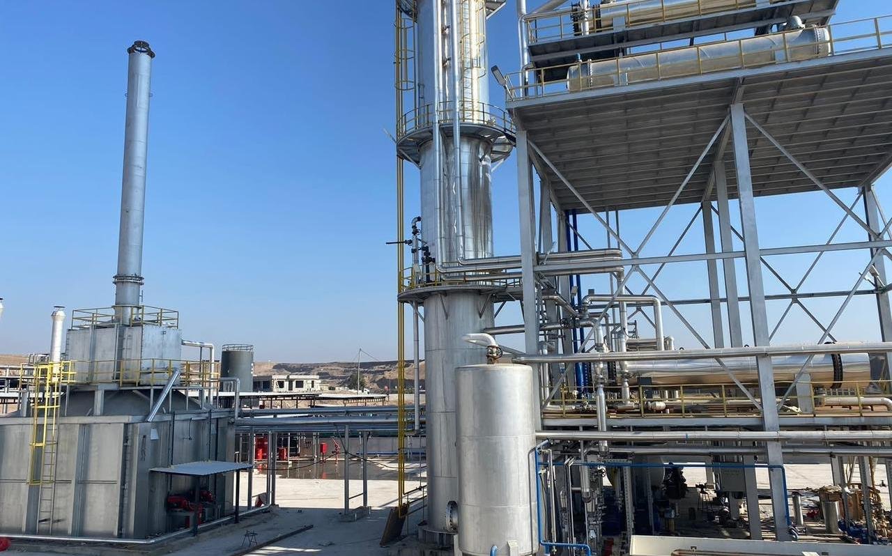Refinery utility system